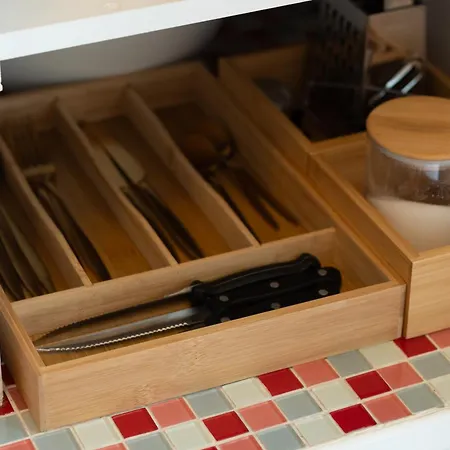 2 Pieces Coup De Coeur, Balcon, Proche Sanctuaire * Lourdes