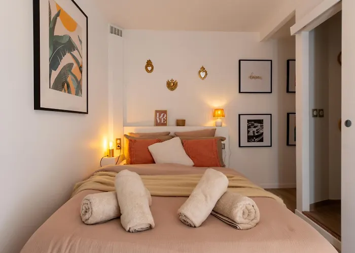 2 Pieces Coup De Coeur, Balcon, Proche Sanctuaire * Lourdes