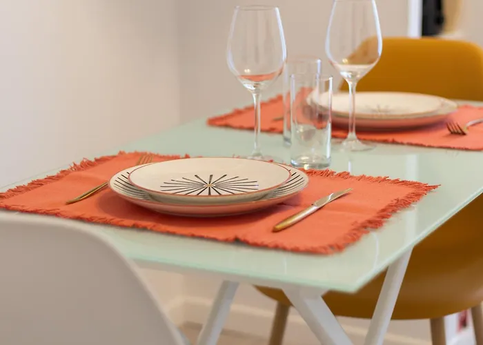 2 Pieces Coup De Coeur, Balcon, Proche Sanctuaire Lurdy