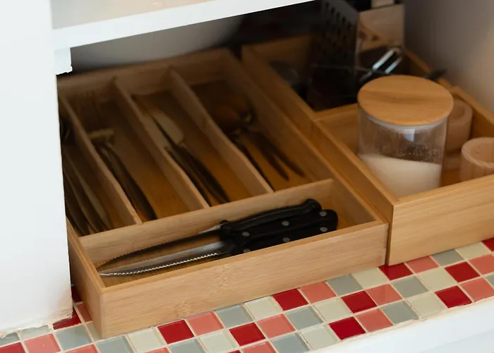 2 Pieces Coup De Coeur, Balcon, Proche Sanctuaire * Lurdy