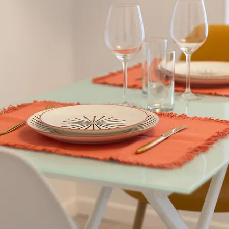 2 Pieces Coup De Coeur, Balcon, Proche Sanctuaire لورد