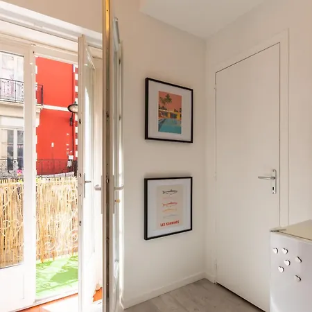 2 Pieces Coup De Coeur, Balcon, Proche Sanctuaire * Lourdes